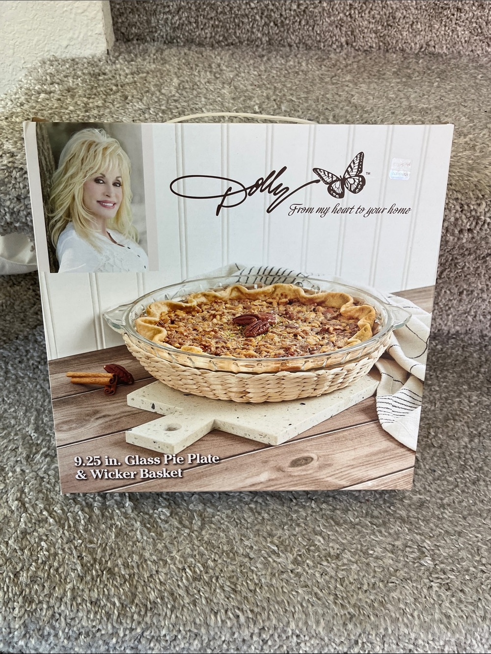 Dolly Parton Dollcake Clear Glass Pie Plate with Cream Wicker Basket